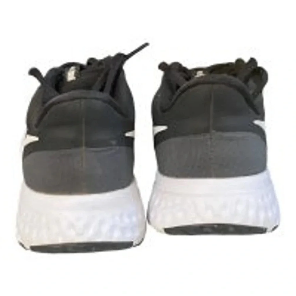 Nike Revolution Women's Running US 6 Black White Athletic Sneakers BQ3207-002